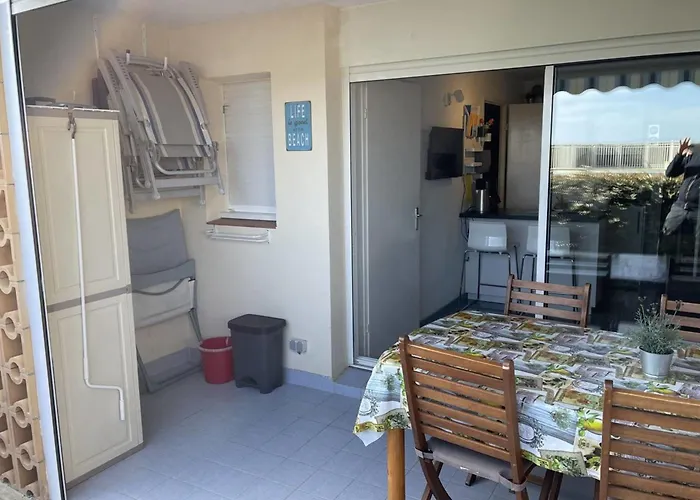 Apartment In Residence With Swimming Pool And Direct Beach Access