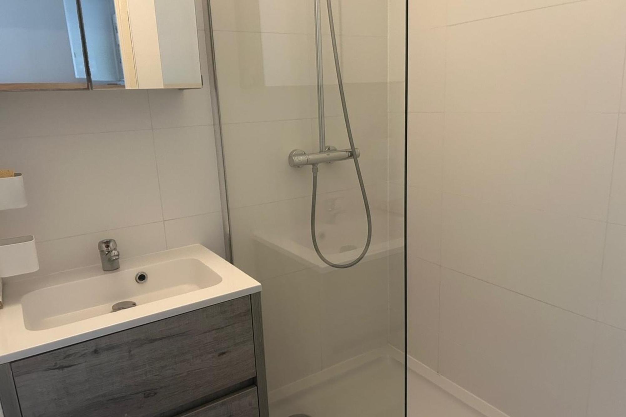 In With Swimming Pool And Direct Access * Frontignan